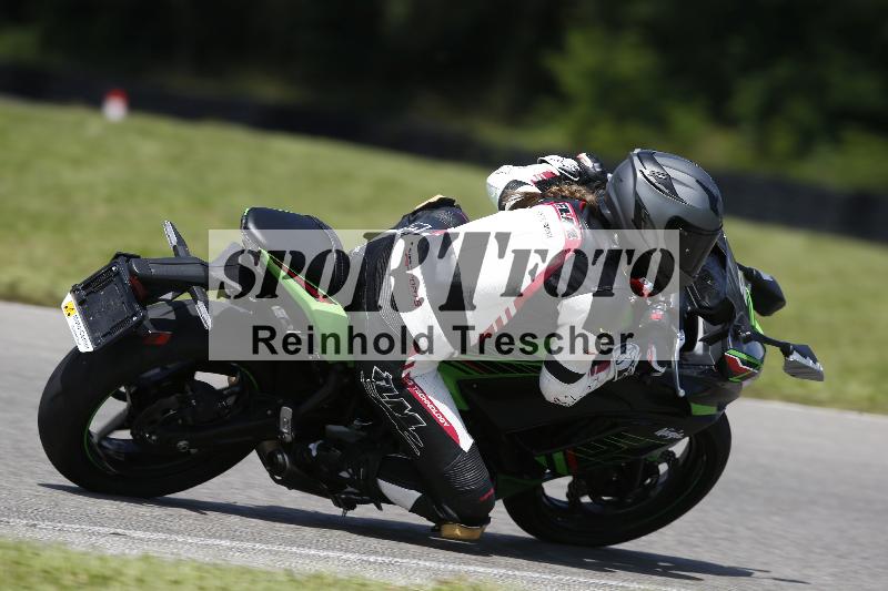 /Archiv-2024/29 12.06.2024 MOTO.CH Track Day ADR/Gruppe blau/22